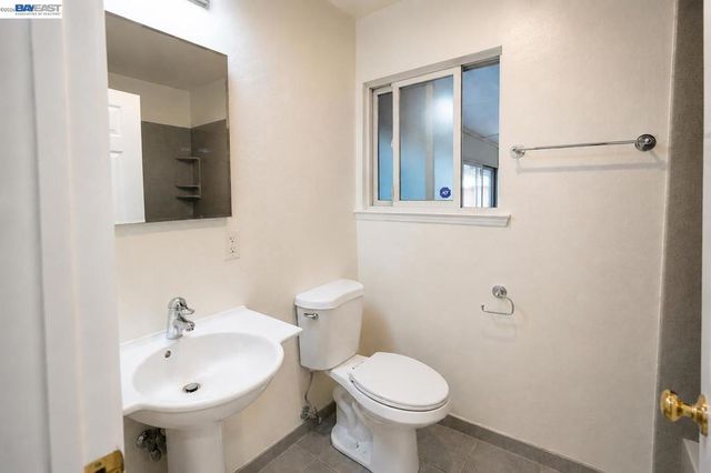 2337 Bentley Ct, Castro Valley, CA 94546