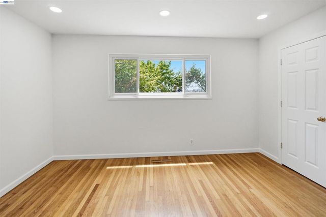 2337 Bentley Ct, Castro Valley, CA 94546