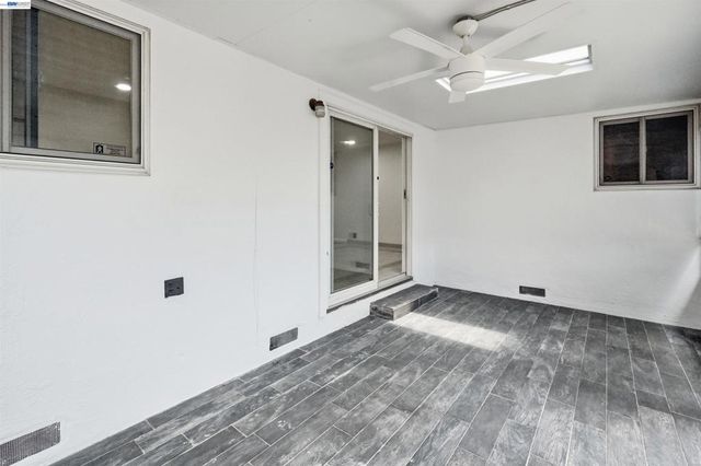 2337 Bentley Ct, Castro Valley, CA 94546