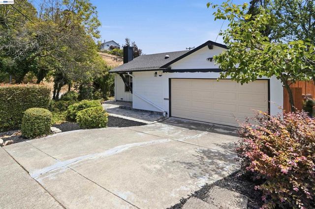 2337 Bentley Ct, Castro Valley, CA 94546