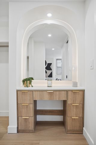 200 E 58th St Apt 18A, New York City, NY 10022