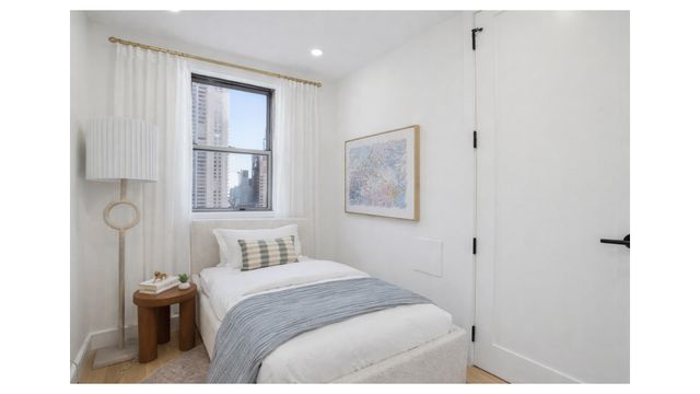 200 E 58th St Apt 18A, New York City, NY 10022