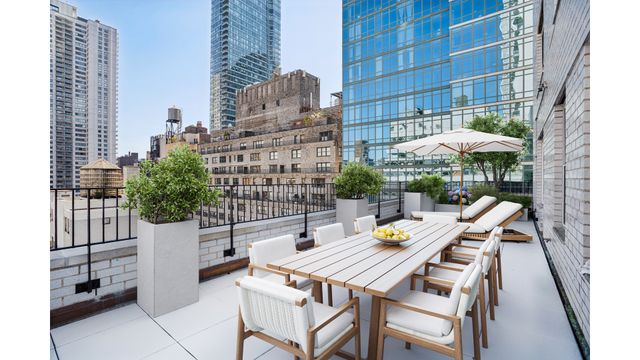 200 E 58th St Apt 18A, New York City, NY 10022