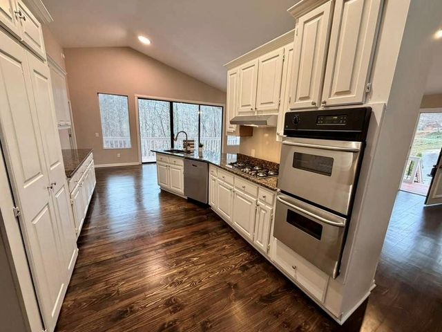 75 Skunk Hollow Road, Cleveland, GA 30528