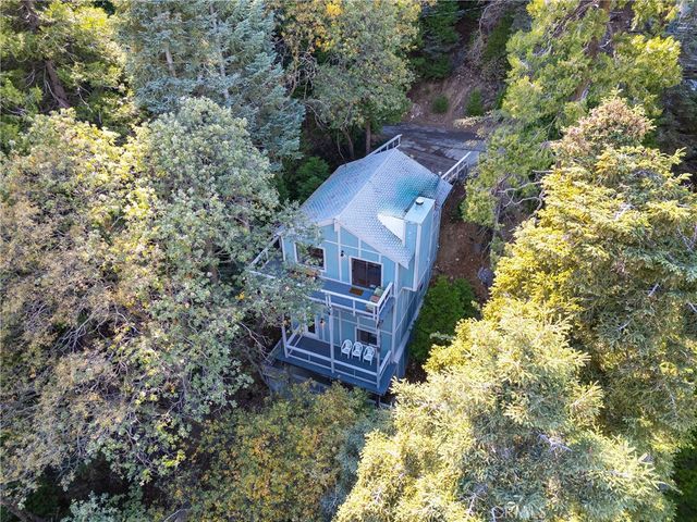 561 Dover Court, Lake Arrowhead, CA 92352