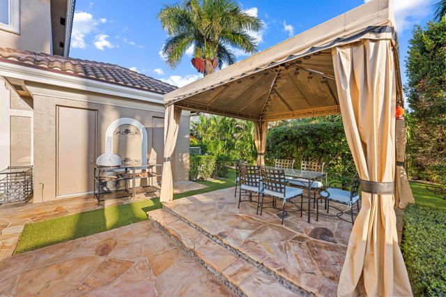 21169 Oakley Court, Boca Raton, FL 33433