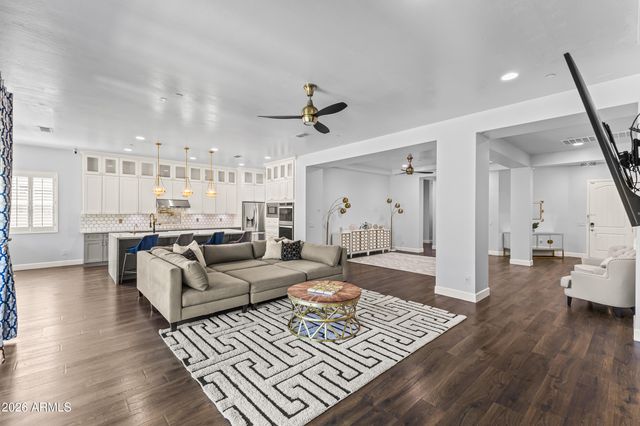 11862 W ASHBY Drive, Peoria, AZ 85383