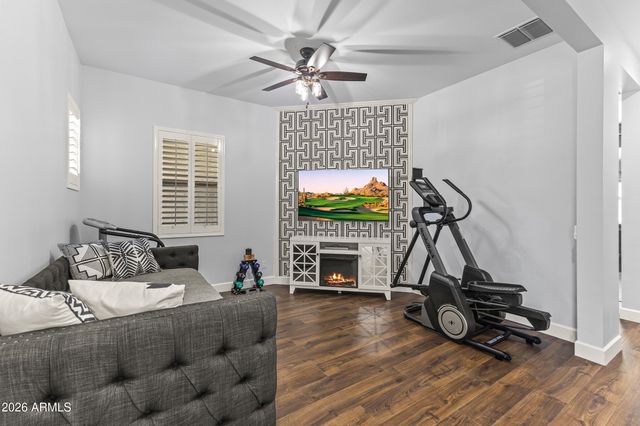 11862 W ASHBY Drive, Peoria, AZ 85383