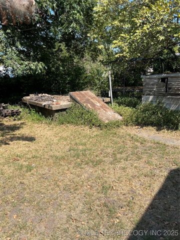 806 W Tishomingo Street, Madill, OK 73446