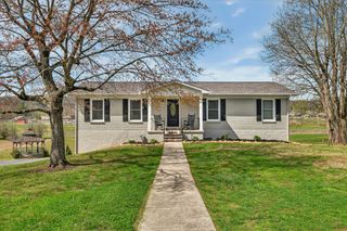 134 Terry Ave, Fayetteville, TN 37334