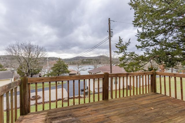 47 Misty Den Dr Reeds Spring Mo Drive, Reeds Spring, MO 65737