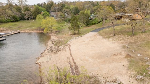 47 Misty Den Dr Reeds Spring Mo Drive, Reeds Spring, MO 65737