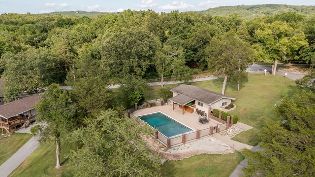 47 Misty Den Dr Reeds Spring Mo Drive, Reeds Spring, MO 65737