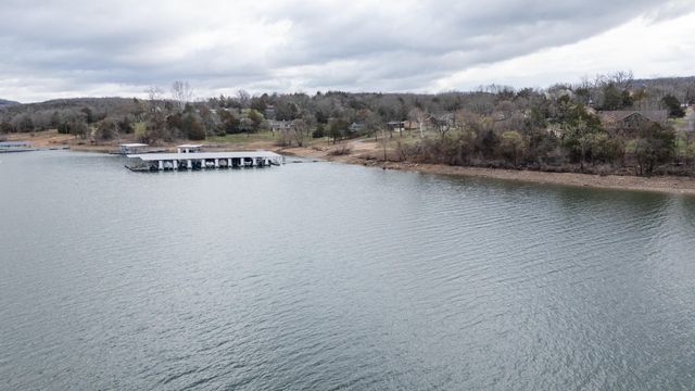 47 Misty Den Dr Reeds Spring Mo Drive, Reeds Spring, MO 65737