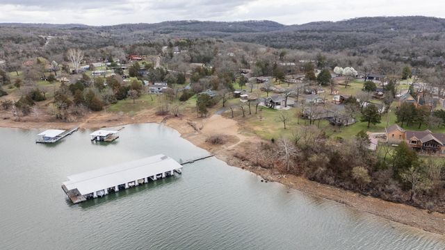 47 Misty Den Dr Reeds Spring Mo Drive, Reeds Spring, MO 65737