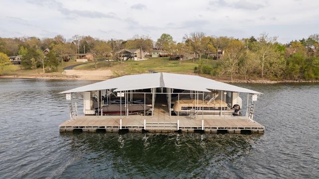 47 Misty Den Dr Reeds Spring Mo Drive, Reeds Spring, MO 65737