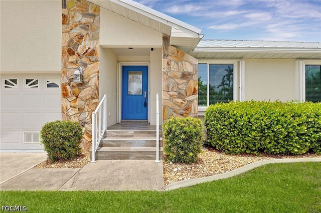 1230 Swan CT, Punta Gorda, FL 33950