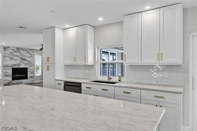 1230 Swan CT, Punta Gorda, FL 33950