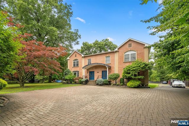 385 Livingston Street, Norwood, NJ 07648