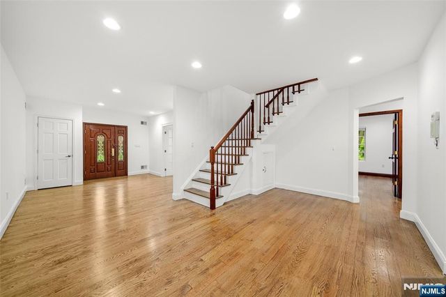 385 Livingston Street, Norwood, NJ 07648