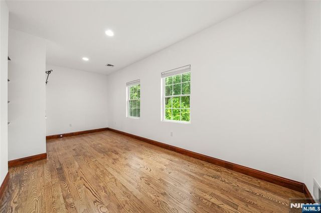 385 Livingston Street, Norwood, NJ 07648