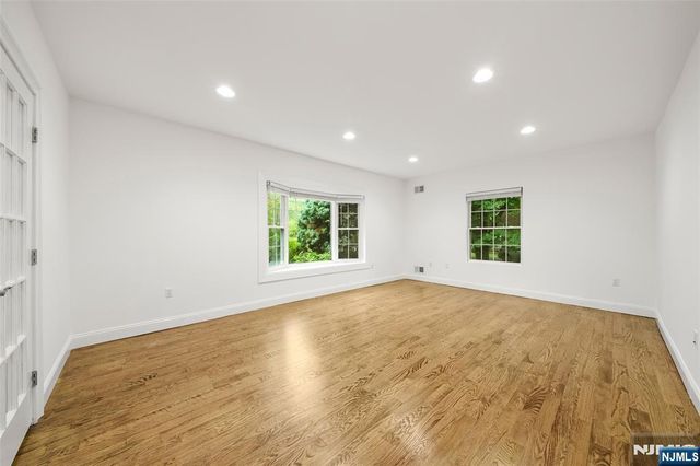 385 Livingston Street, Norwood, NJ 07648