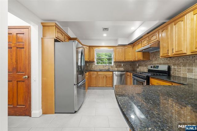 385 Livingston Street, Norwood, NJ 07648