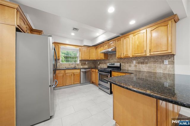 385 Livingston Street, Norwood, NJ 07648