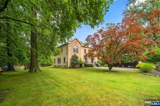 385 Livingston Street, Norwood, NJ 07648