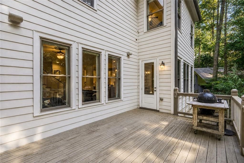 Image 11 of property listing at 1026 Mcconnell Drive, Decatur, GA 30033