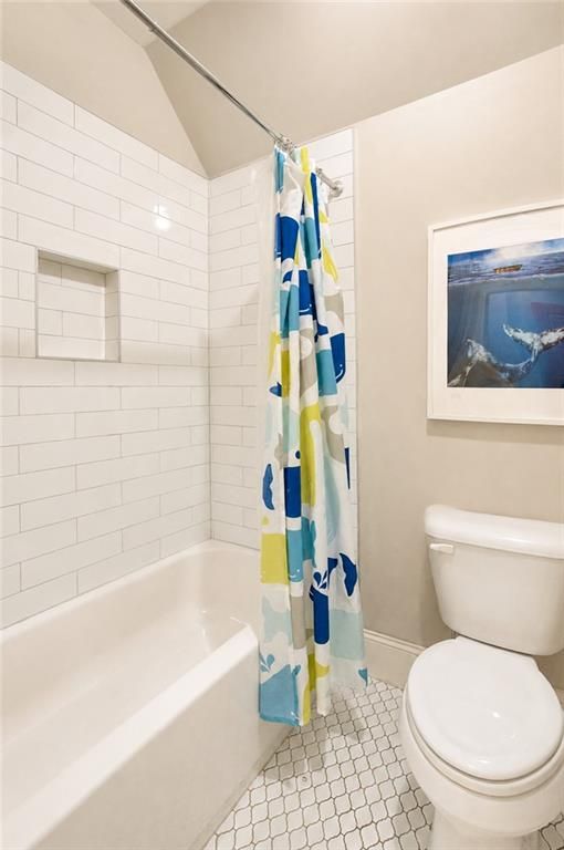 Image 33 of property listing at 1026 Mcconnell Drive, Decatur, GA 30033