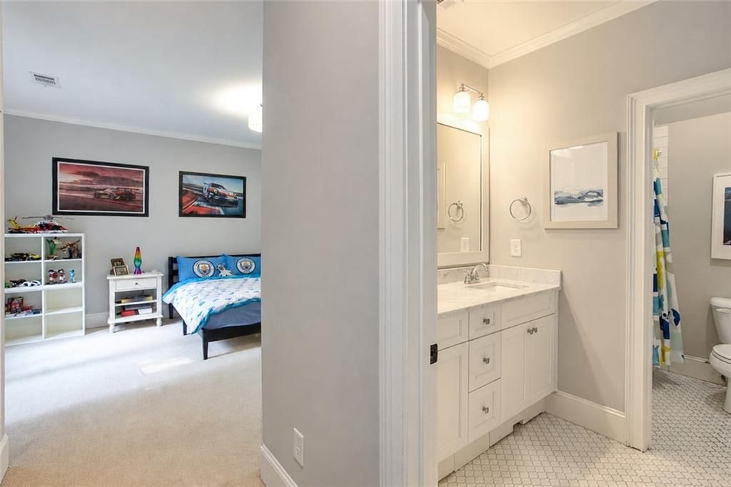 Image 38 of property listing at 1026 Mcconnell Drive, Decatur, GA 30033