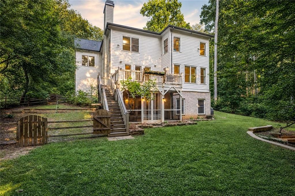 Image 9 of property listing at 1026 Mcconnell Drive, Decatur, GA 30033