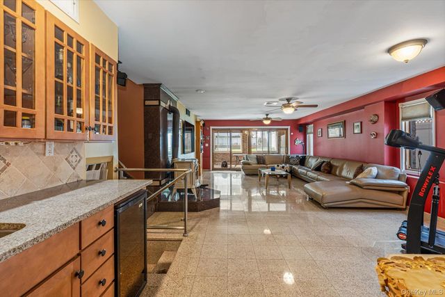 141-60 11th Avenue, Malba, NY 11357