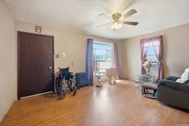 309 Gray, San Antonio, TX 78208