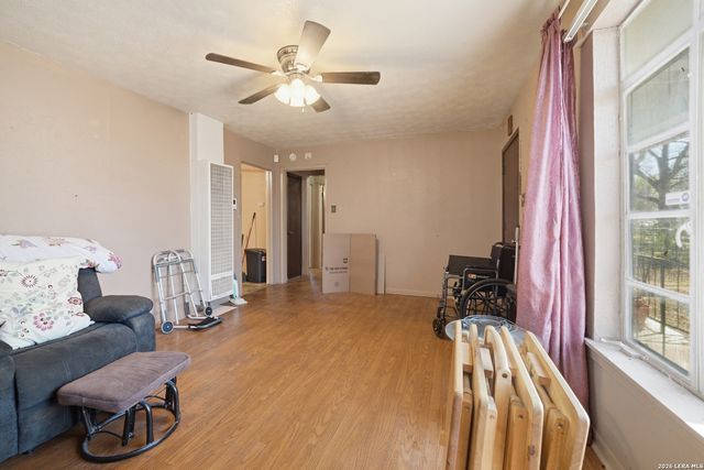 309 Gray, San Antonio, TX 78208