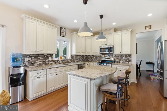 912 HANNIBAL ST, Toms River, NJ 08757