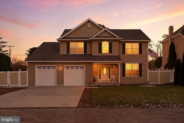 912 HANNIBAL ST, Toms River, NJ 08757