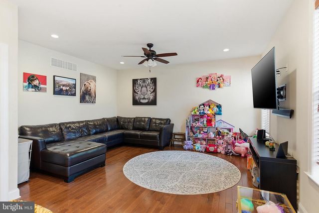 912 HANNIBAL ST, Toms River, NJ 08757