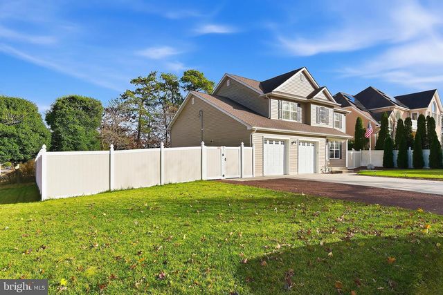 912 HANNIBAL ST, Toms River, NJ 08757