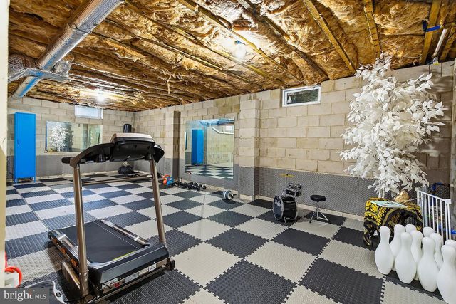 912 HANNIBAL ST, Toms River, NJ 08757