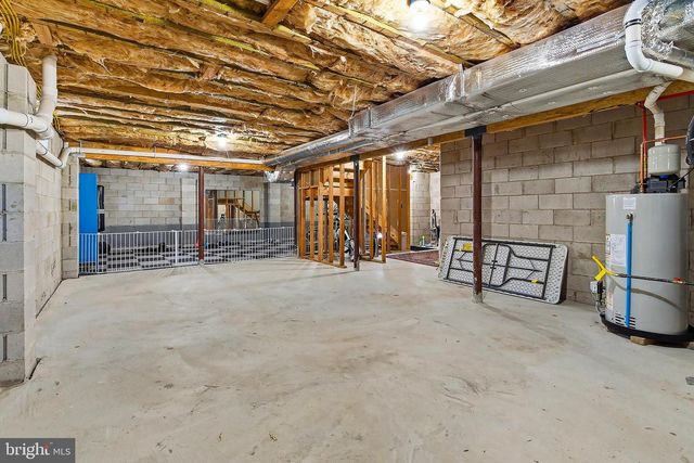 912 HANNIBAL ST, Toms River, NJ 08757