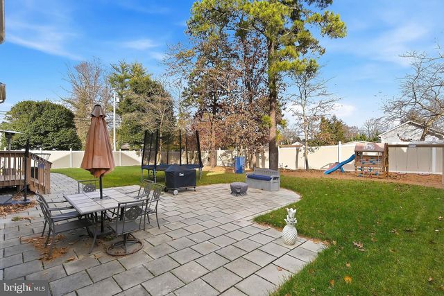 912 HANNIBAL ST, Toms River, NJ 08757