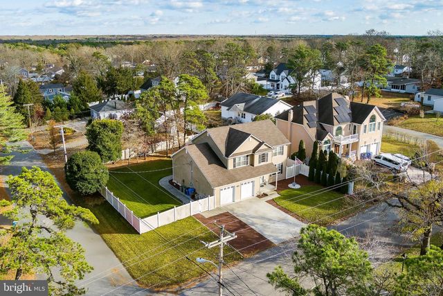 912 HANNIBAL ST, Toms River, NJ 08757