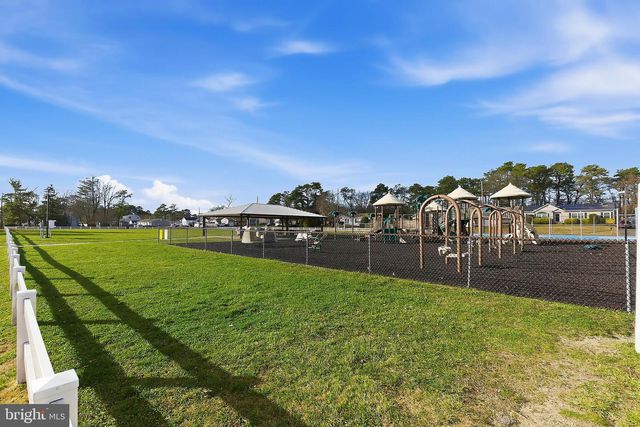 912 HANNIBAL ST, Toms River, NJ 08757