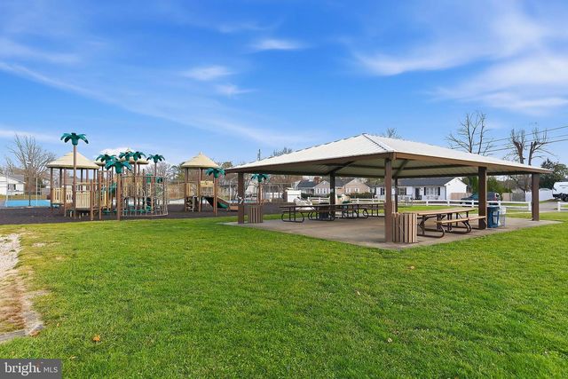 912 HANNIBAL ST, Toms River, NJ 08757