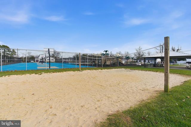 912 HANNIBAL ST, Toms River, NJ 08757