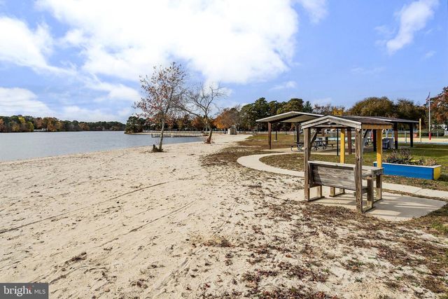 912 HANNIBAL ST, Toms River, NJ 08757