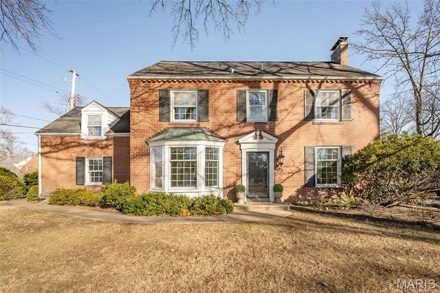 1140 S Geyer Road, Kirkwood, MO 63122