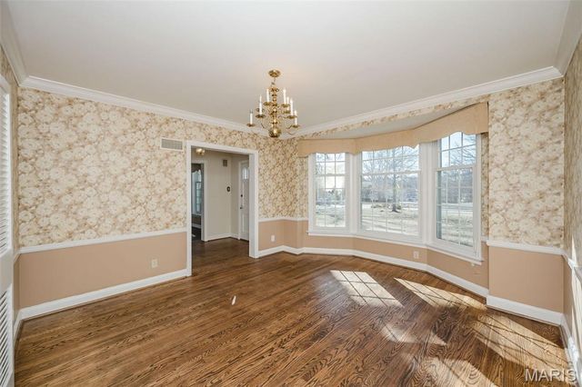 1140 S Geyer Road, Kirkwood, MO 63122